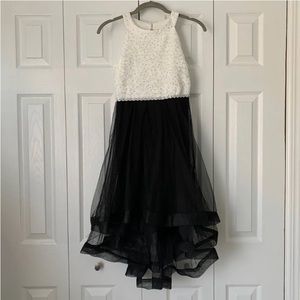 Speechless girls formal high low dress black and white in color. Size 12